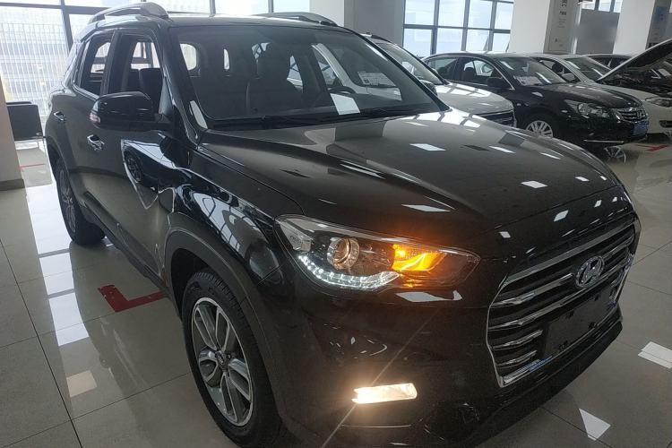 Used Hyundai ix35 2019 2.0L Automatic 2WD Zhiyong·Changxiang Edition China VI Standard Front Right 45 Deg