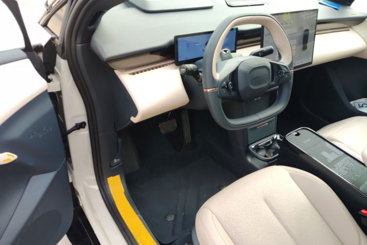 Used Lynk & Co Z20 2025 530 km Range Rear-Wheel Drive Max
