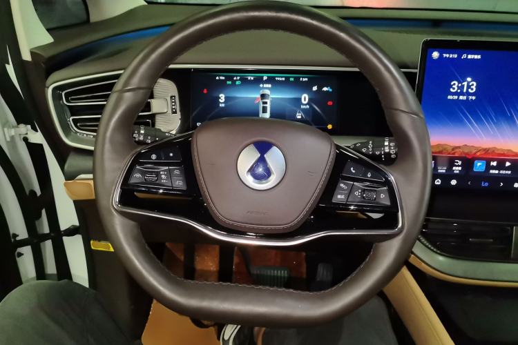 Used Denza D9 2024 DM-i 980 Four-Wheel Drive Prestige Model
