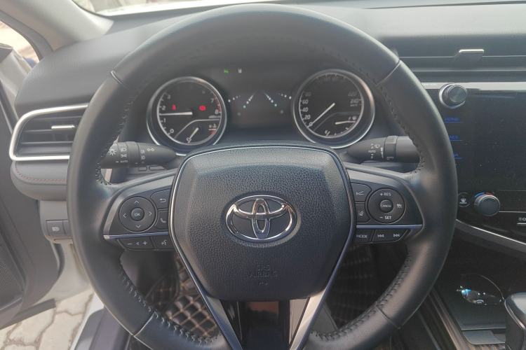 Used Toyota Camry 2019 Revised Version 2.0G Luxury Edition