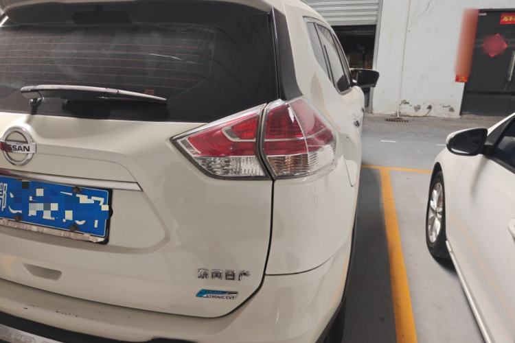 Used Nissan X-Trail 2015 2.0L CVT Comfort MAX Edition 2WD Exterior 3