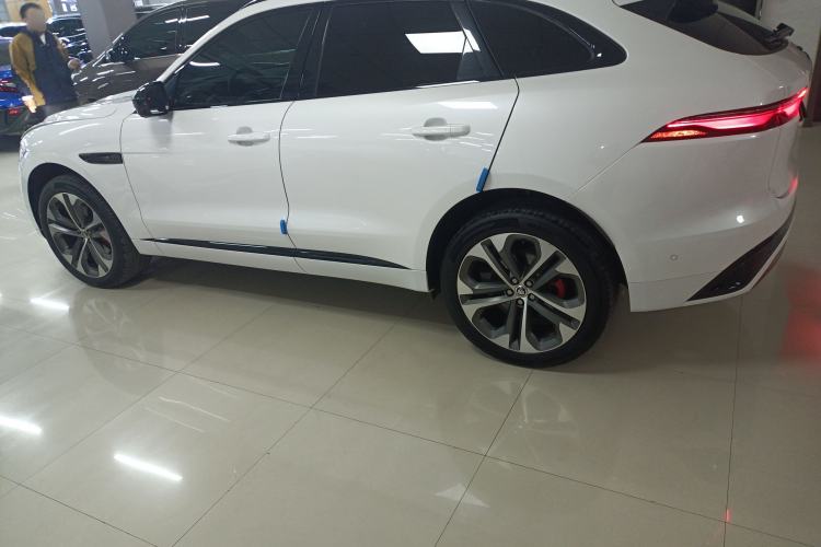 Used Jaguar F-PACE 2024 P250 R-Dynamic HSE Exterior 3