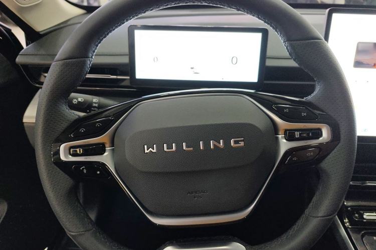 Used Wuling Xingguang 2023 150 Advanced Edition
