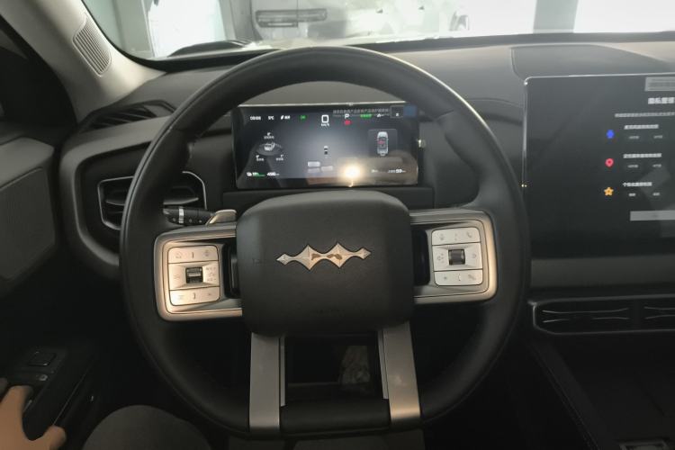 Used Formula Leopard Titanium 3 2025 501 km Range Rear-Wheel Drive Intelligent Driving Pro Version