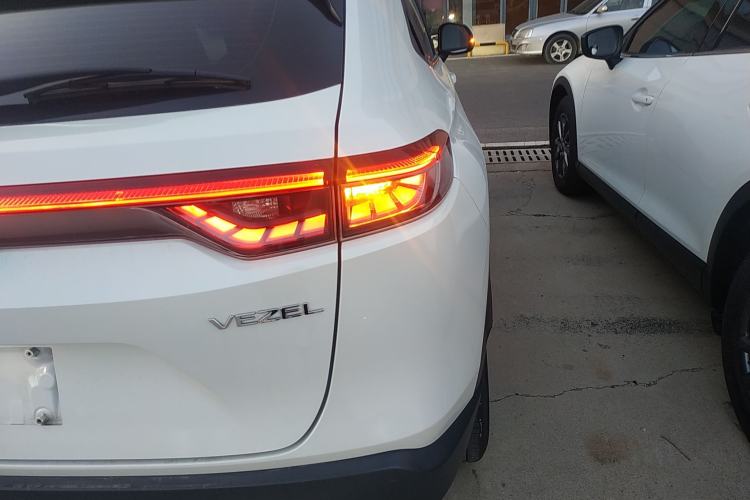 Used Honda Vezel 2023 1.5L CVT Pioneer Edition Right Rear Taillight