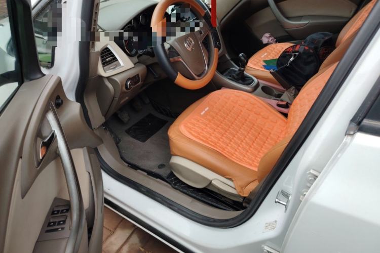 Used Buick GT 2013 GT 1.6L Manual Entry-Level Model Driver Seat