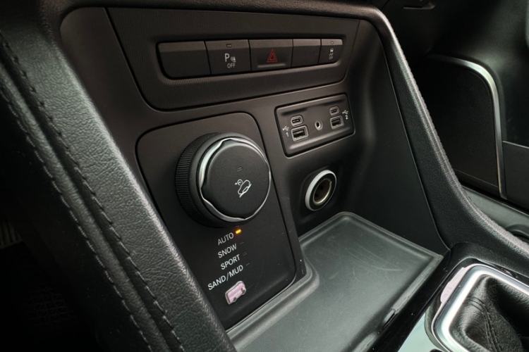 Used Jeep Grand Commander 2018 2.0T Four-Wheel Drive Enjoyment Edition China VI
