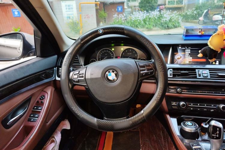 Used BMW 5 Series 2014 525Li Leading Model
