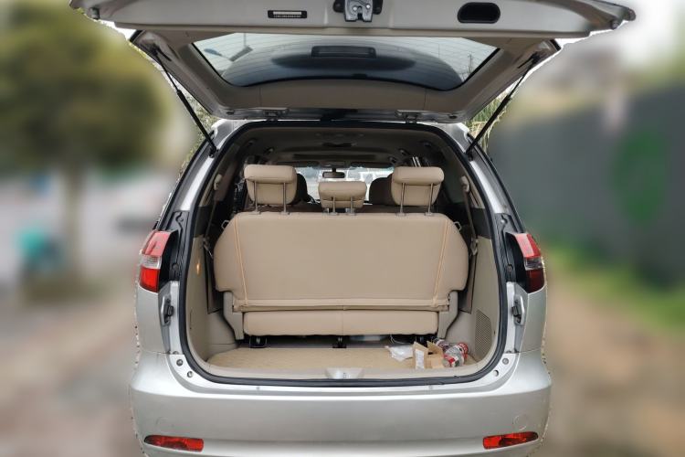 Used BYD M6 2013 2.0L Manual Comfort Edition
