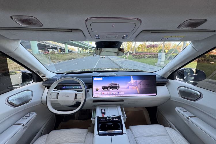 Used Lynk & Co 900 2025 1.5T Ultra
