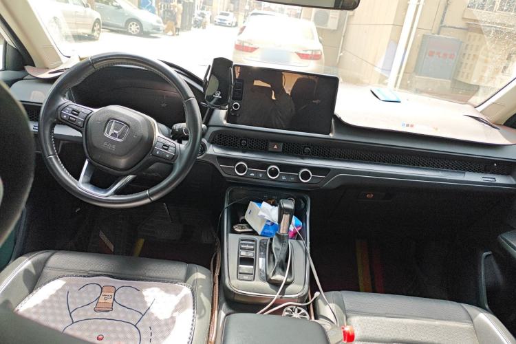 Used Honda CR-V 2023 240TURBO Two-Wheel Drive FENGSHANG Edition 5 Seats Center Console