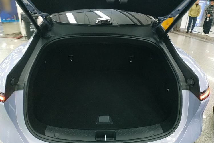 Used Avatr 06 2025 Pro Range-Extended Edition Trunk