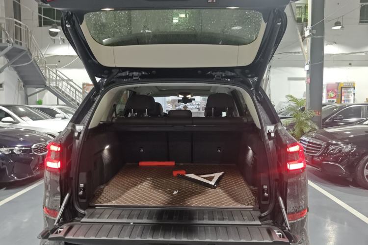 Used BMW X5 2022 xDrive 30Li Luxury M Sport Package
