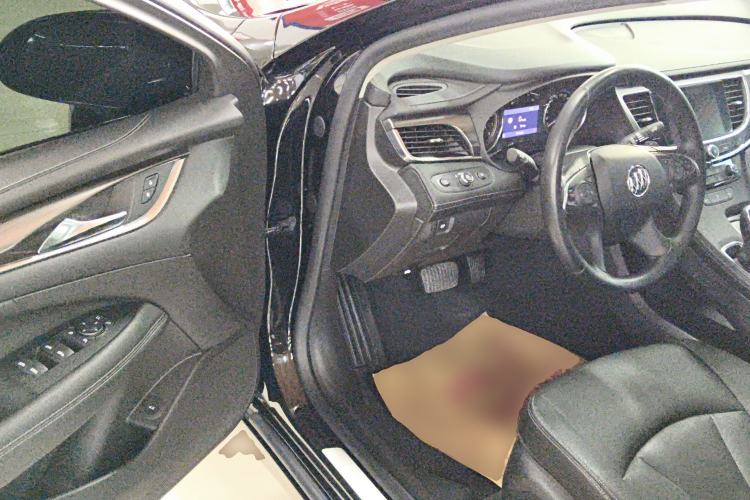 Used Buick LaCrosse 2019 28T Luxury Version Driver Seat