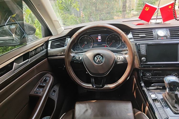 Used Volkswagen Phideon 2016 380TSI Two-Wheel-Drive Supreme Edition