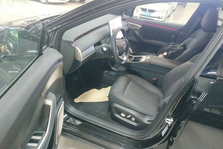 Used ONVO L60 2025 Model—60 kWh Rear-Wheel-Drive Version
