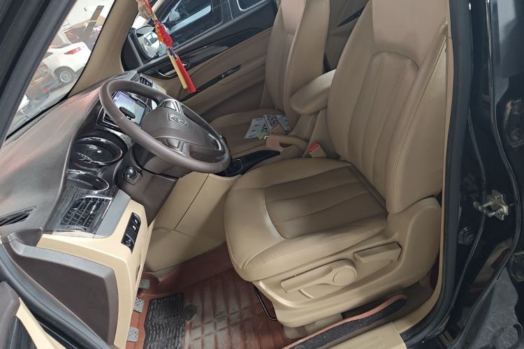 Used Baojun 730 2016 1.5L Manual Comfort Version 7 Seats China V Emission Standard