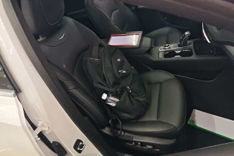 Used Cadillac XT4 2018 28T Two-Wheel Drive Leading Version