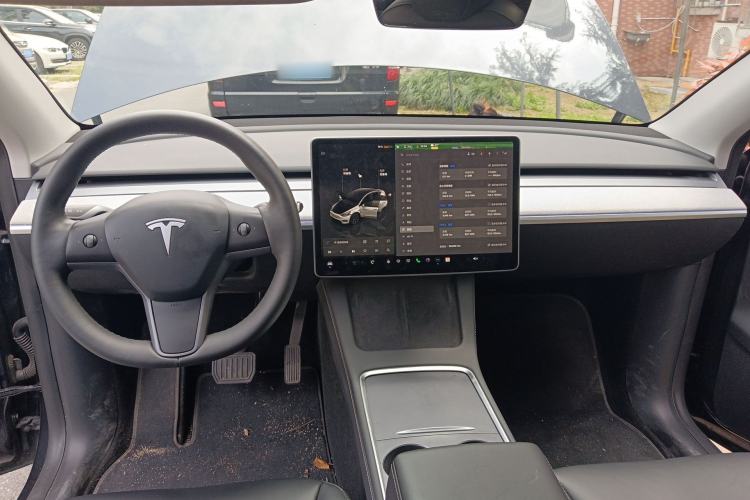 Used Tesla Model Y 2024 Rear-Wheel-Drive Version Center Console