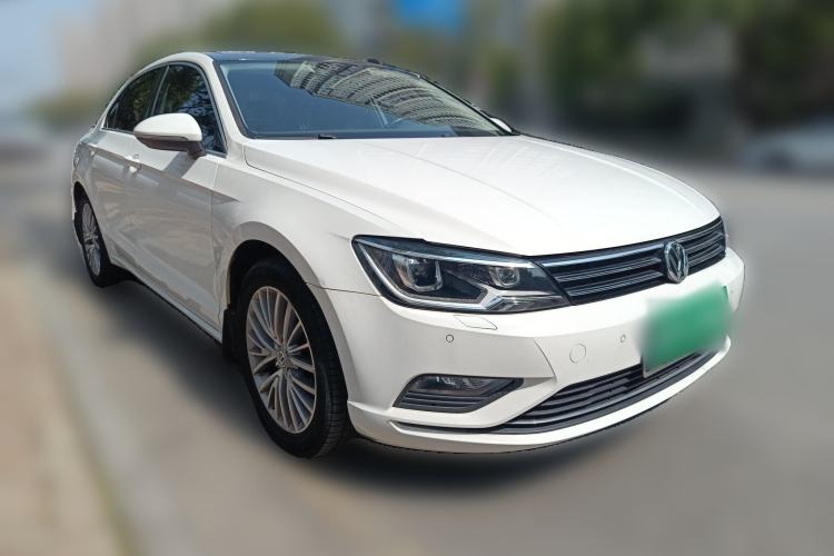 Used Volkswagen Lamando 2015 280TSI DSG Luxury Edition
