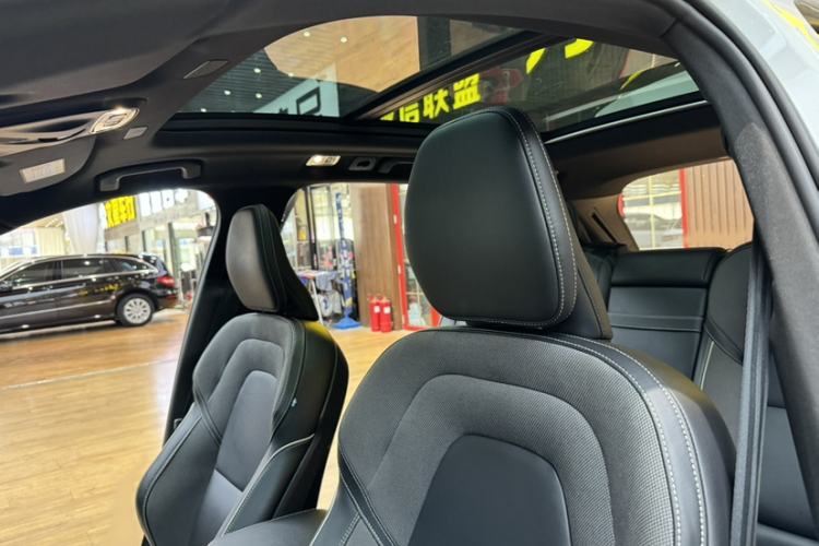 Used Volvo XC60 2021 T5 4x4 Smart & Advanced Sport Edition Interior 7