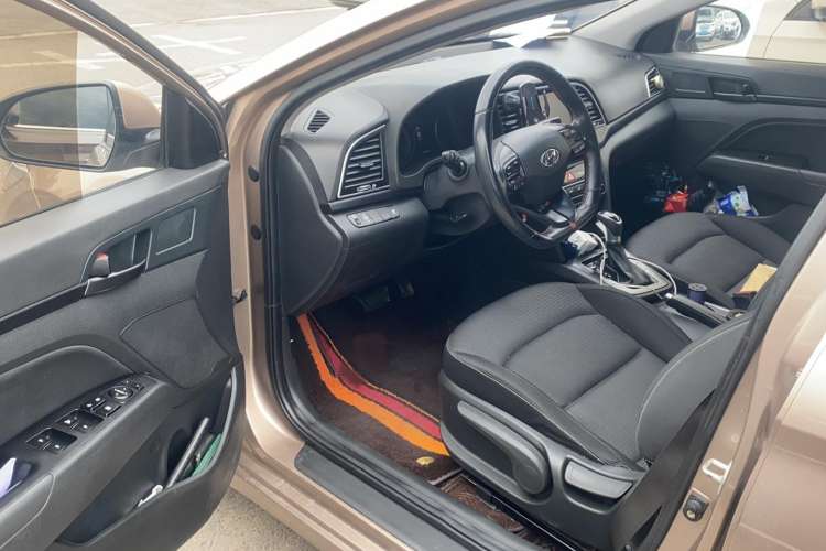 Used Hyundai Elantra (6th Generation / Lingdong) 2018 1.4T Dual-Clutch Xuan Dong · Dynamic Edition Interior 2