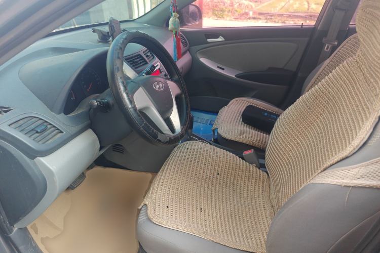 Used Hyundai Verna (older generation) 2010 Sedan 1.4L Automatic Comfort Model GS
