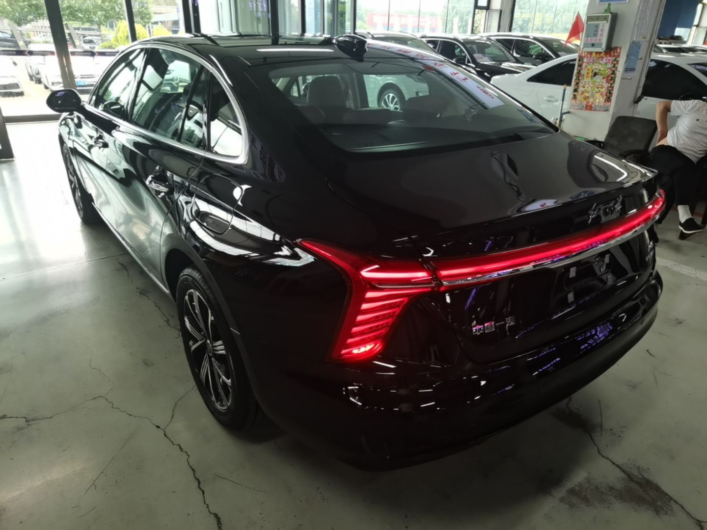 Hongqi H5 PHEV 2025 130 Super Hybrid Version — снимка 4