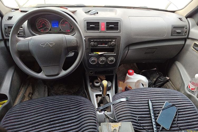 Used Chery Cowin 2 2012 1.5L Manual Performance Version Center Console