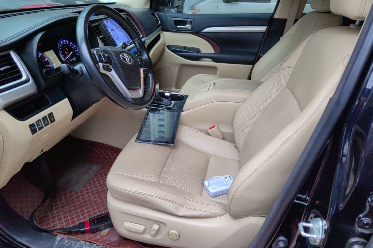 Used Toyota Highlander 2015 2.0T Four-Wheel Drive Luxury Navigation Version with 7 Seats Left Front Seat