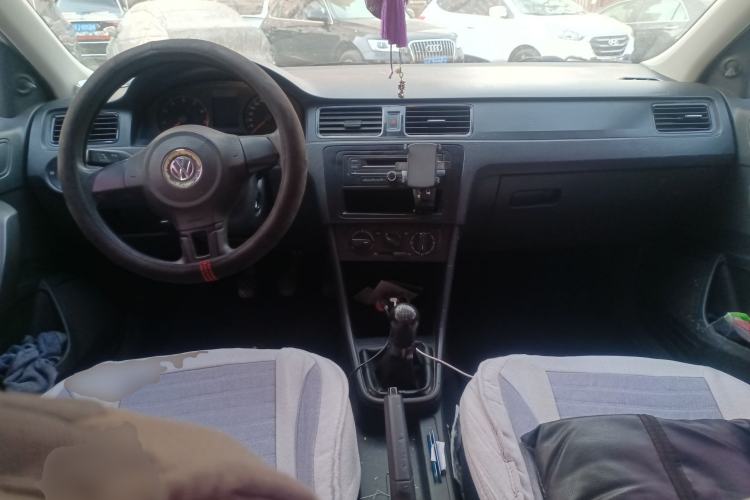 Used Volkswagen Santana 2013 1.6L Manual Fashion Edition Center Console