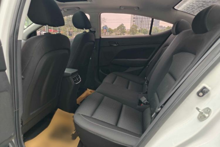 Used Hyundai Elantra (6th Generation / Lingdong) 2018 1.4T Dual-Clutch Xuan Dong · Dynamic Edition Interior 4