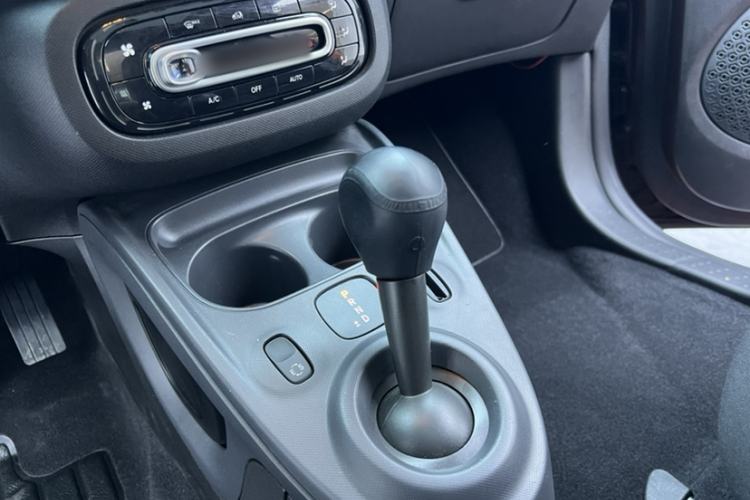 Used smart fortwo 2015 1.0L 52 kW Hardtop Passion Edition
