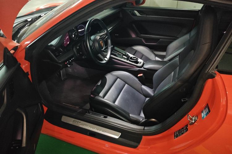 Used Porsche 911 2020 Carrera 4 3.0T Driver Seat