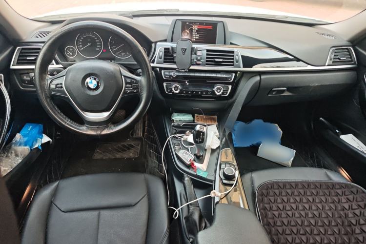 Used BMW 3 Series 2017 320Li Fashion Model Center Console