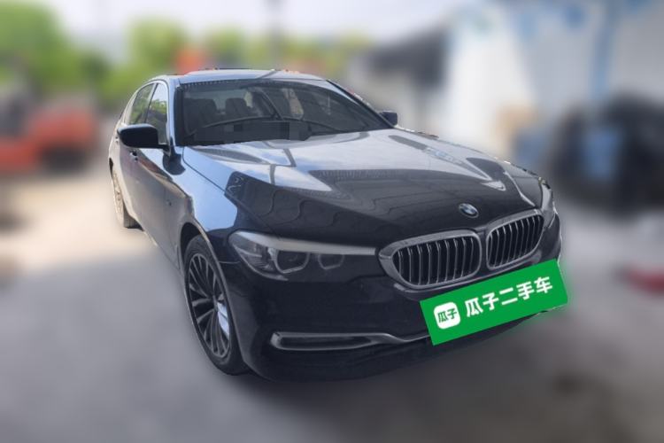 Used BMW 5 Series 2018 525Li Luxury Package Front Right 45 Deg