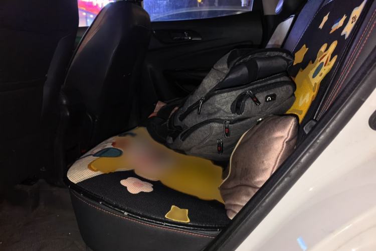 Used CHANGAN CS15 2016 1.5L Automatic Fashion Edition Interior 4