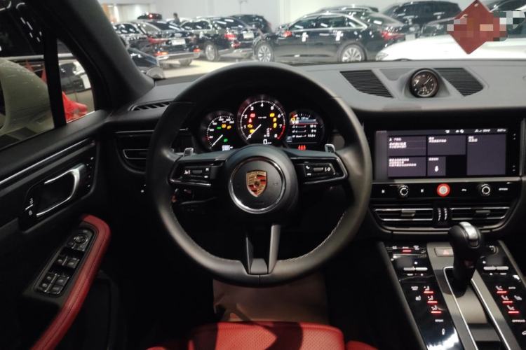 Used Porsche Macan 2024 Macan 2.0T
