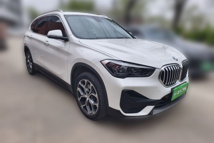 Used BMW X1 2021 Restyled sDrive25Li Leading Edition Front Right 45 Deg