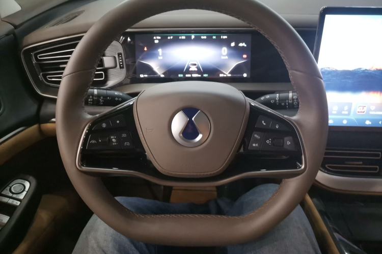 Used Denza D9 2024 DM-i 980 Four-Wheel Drive Prestige Model