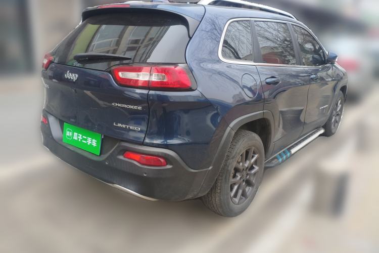 Used Jeep Cherokee 2020 2.0L Two-Wheel Drive Classic Sports Edition Rear Right 45 Deg