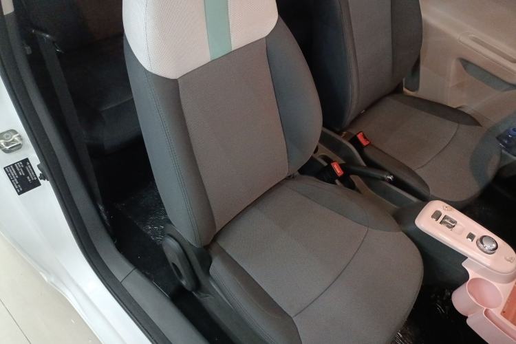 Used CHANGAN NEVO Lumin 2022 155 km – Refreshingly Sweet Edition Right Front Seat