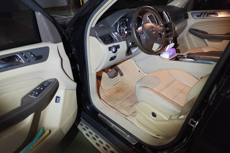 Used Mercedes-Benz M-Class 2014 ML 320 4MATIC Driver Seat