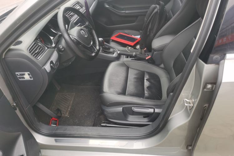 Used Volkswagen Sagitar 2016 230TSI 25th Anniversary Edition Left Front Seat