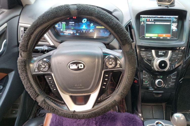 Used BYD Qin New Energy 2015 1.5T Dual-Crown Flagship Edition