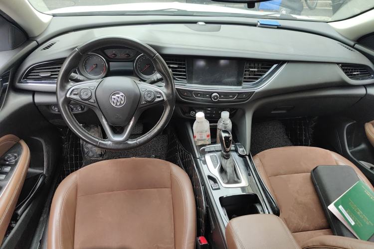 Used Buick Regal 2019 20T Elite Version China VI Standard Center Console