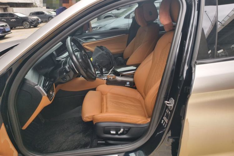 Used BMW 5 Series 2022 Second Facelift 530i M Sport Package Left Front Seat