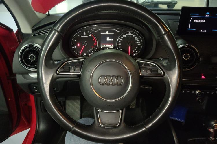 Used Audi A3 2014 Limousine 40 TFSI S line Comfort Model