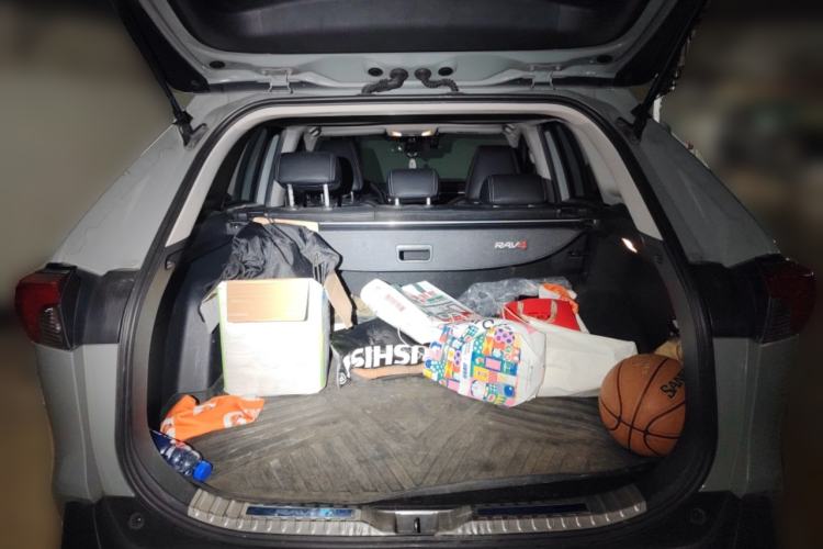 Used Toyota RAV4 2020 2.0L CVT Two-Wheel Drive Fashion Edition Trunk