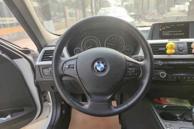 Used BMW 3 Series 2016 316i Fashion Model

